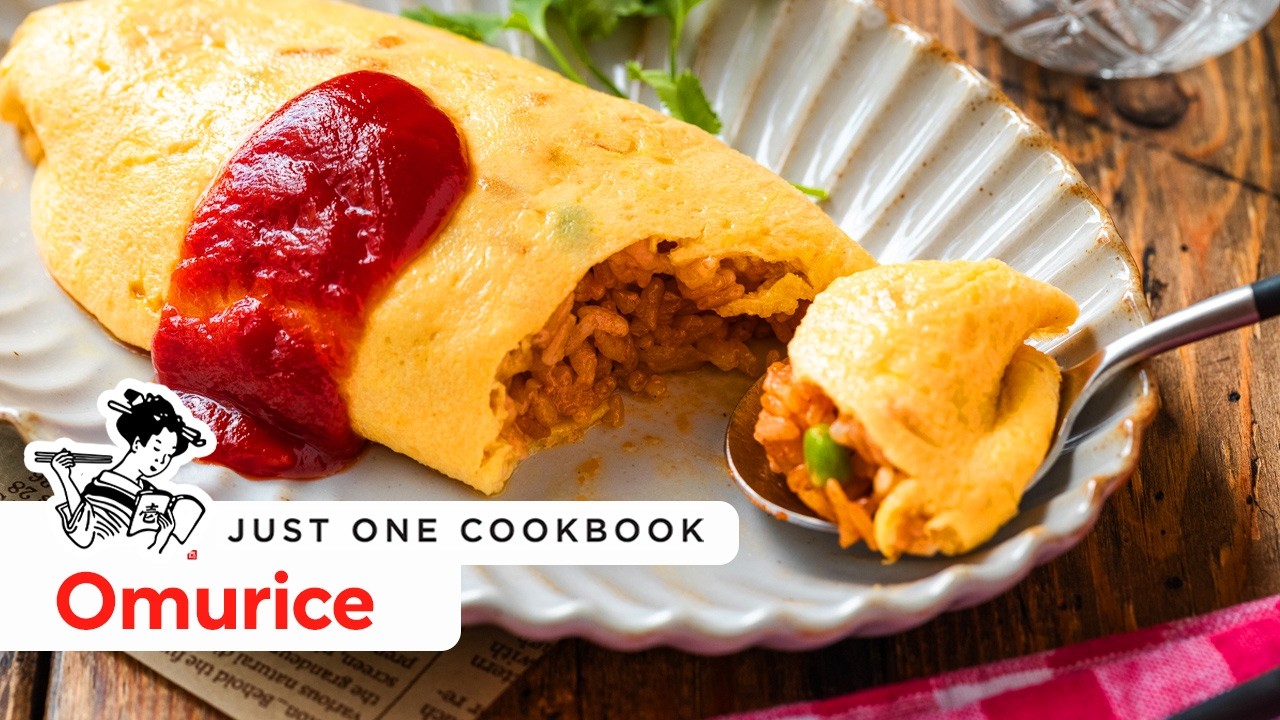 Omurice (Japanese Omelette Rice)